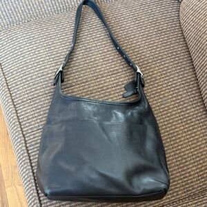 Vintage Coach 9058 Black Leather Shoulder Bag